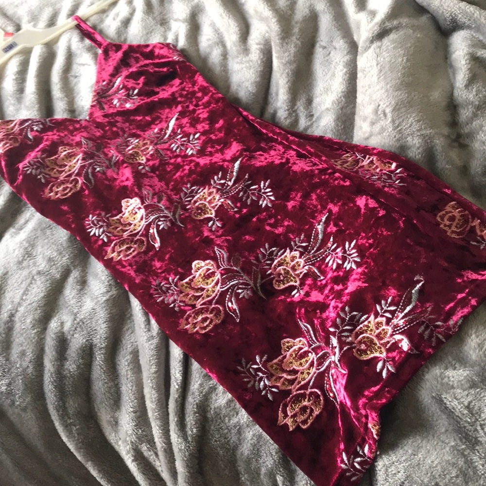 Fashion nova velvet red burgundy short dress